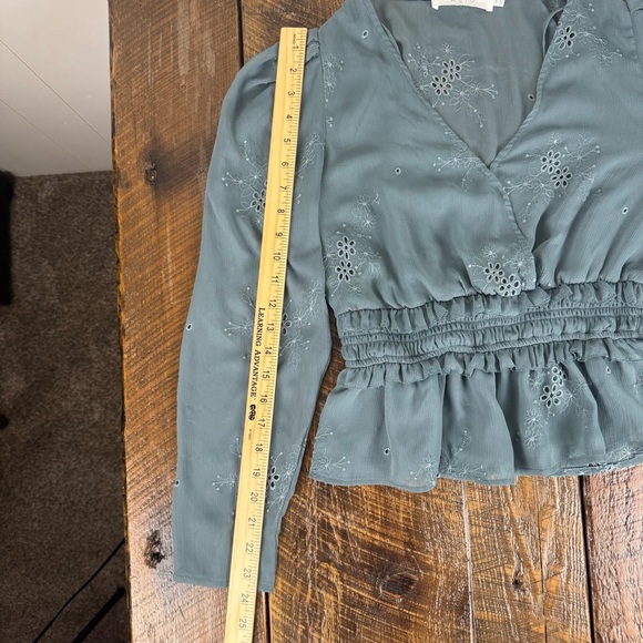 ASTR The Label Sage Green Embroidered Peplum Blouse Top Size M - Picture 7 of 10
